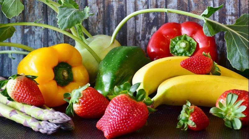 Eating raw vegetables, fruits keeps depression at bay. (Photo: Pixabay)
