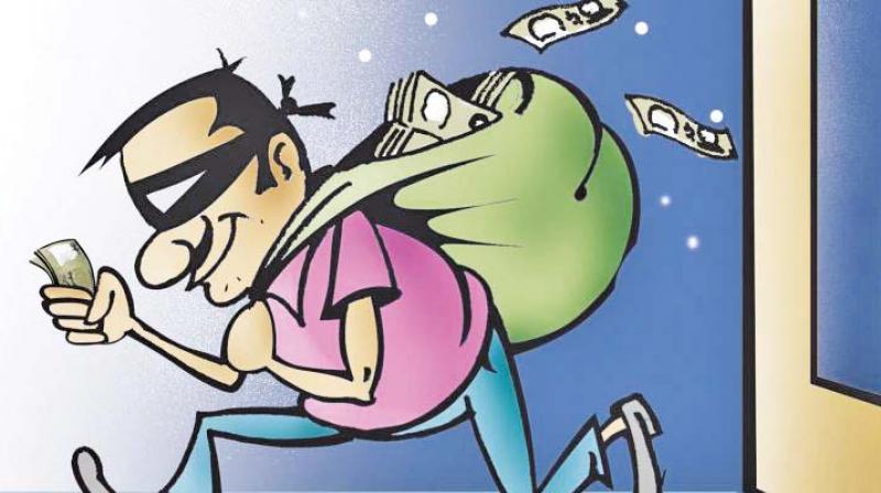 Hyderabad: Assistant held for theft at Shanker Mutt