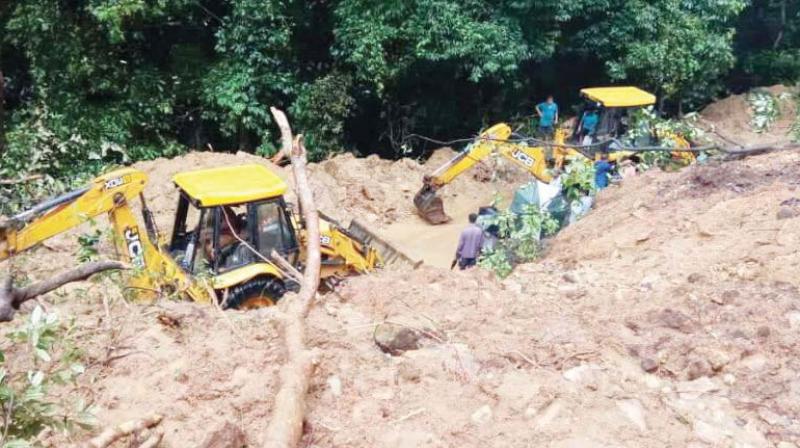 Malnad-DK travel gets agonising, Charmadi Ghat shut for a month
