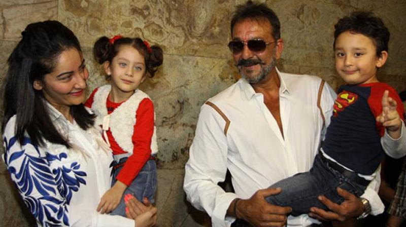 Sanjay Dutt snapped with his family.