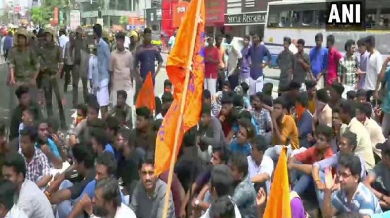 Thiruvananthapuram: ABVP protests against implementation of Khader Committee report