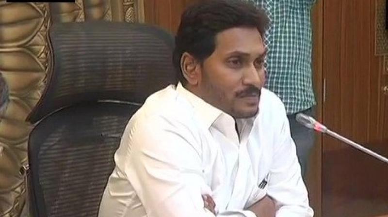 Jagan Mohan Reddy extends \Amma Odi\ to Inter students in Andhra