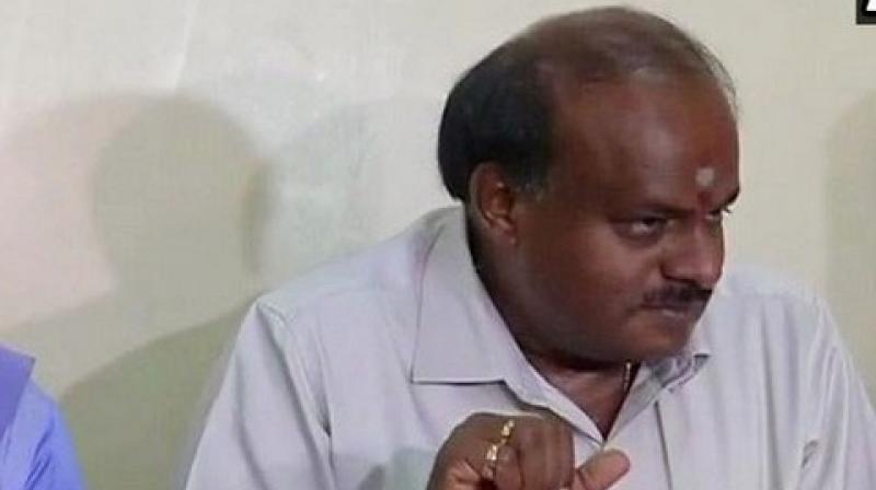 Cong-JD(S) expected to win 10-12 out of 14 LS seats in K\taka: Kumaraswamy