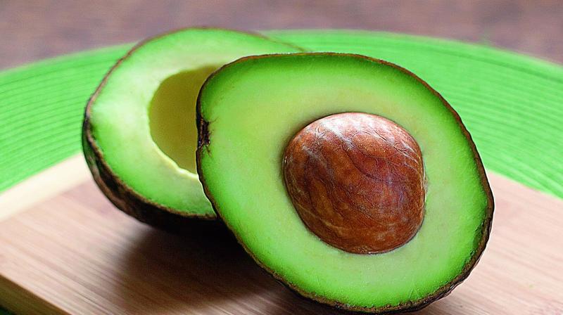 Israeli man uses avocado to loot USD 8,300 from two banks