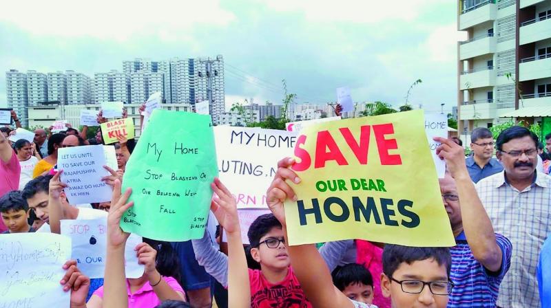 Hyderabad: Agitation against construction work