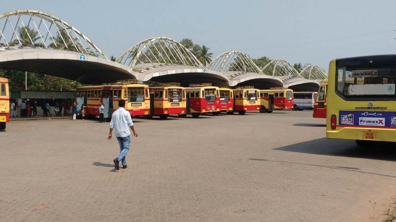 Kochi: Buses run empty during noon hours