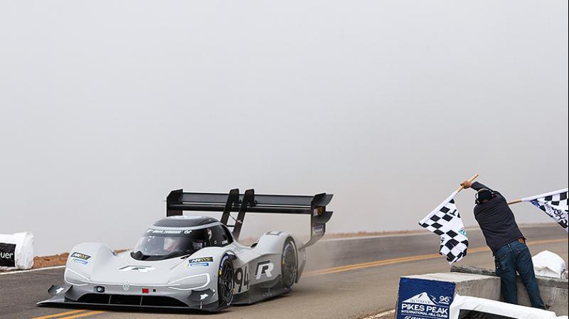 The Volkswagen I.D.R race car utilises 43kWh capacity lithium-ion battery pack and is based on the MEB platform. (Source: VW Motorsport)