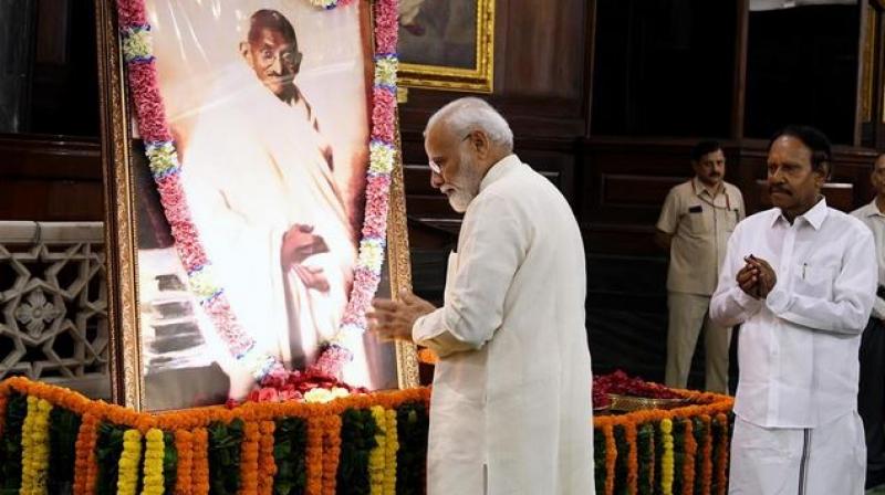 â€˜The world bows to you, beloved Bapu!â€™ Modiâ€™s touching tribute to Mahatma