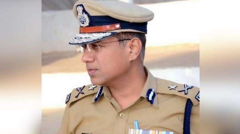 Uttar Pradesh top cop gets Rs 500 cheque, letter of appreciation from comman man