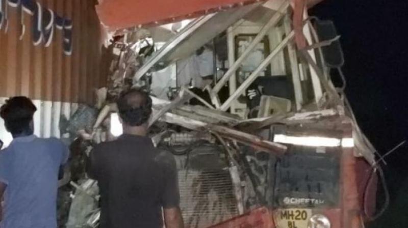 15 killed, 35 injured as container truck collides with bus in Maharashtra