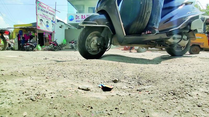 Warangal: Lack of funds keep roadworks pending