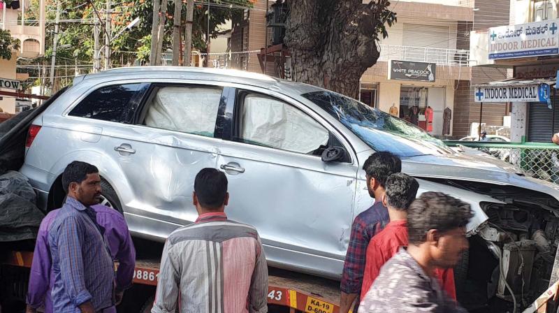 Actors Darshan Thoogudeep, Devaraj and Prajwal Devaraj were travelling in this car when the accident accurred on Hebbal Ring Road in Mysuru on Monday (Photo: KPN)
