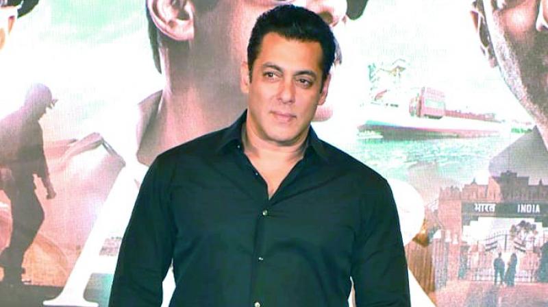 Salman Khan snubs Priyanka Chopra, again