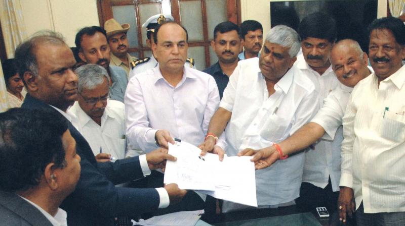 JD(S) candidate for Rajya Sabha elections BM Farooq filing his nomination papers  at Vidhan Soudha in Bengaluru on Monday 	KPN