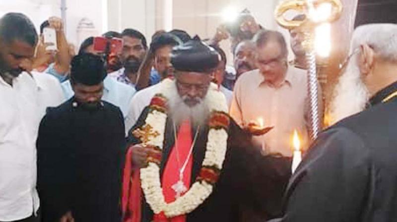 Orthodox holds mass at Kandanad