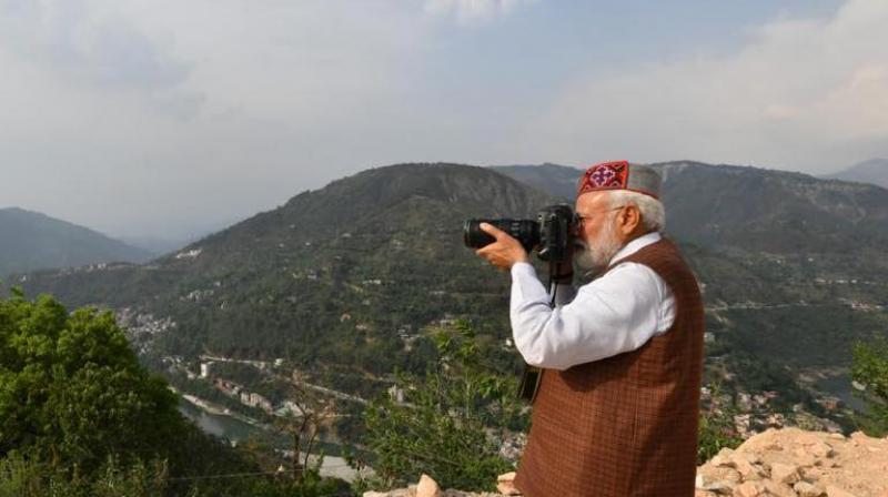 PM claims to have used digicam, e-mail in 1980s; gets mocked on social media