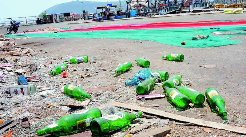 Visakhapatnam: Fishing harbour a den for illegal activities