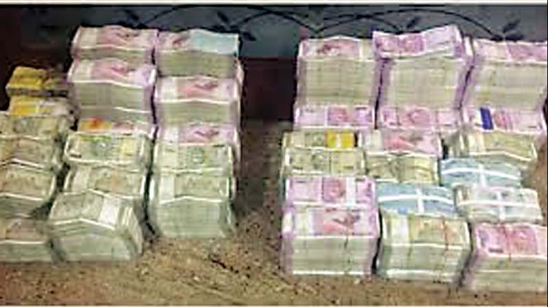 Lokayukta team raids premises of IDA sub-engineer, recovers Rs 35.65 lakh cash in MP