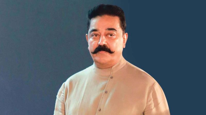Offenders shall be punished: Kamal Haasan visits Subhasri\s house, gives condolence