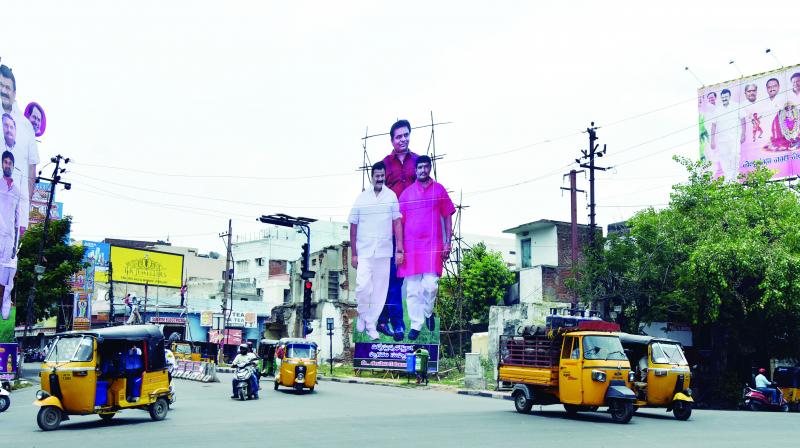 Telangana HC cracks down on arches, banners on roads