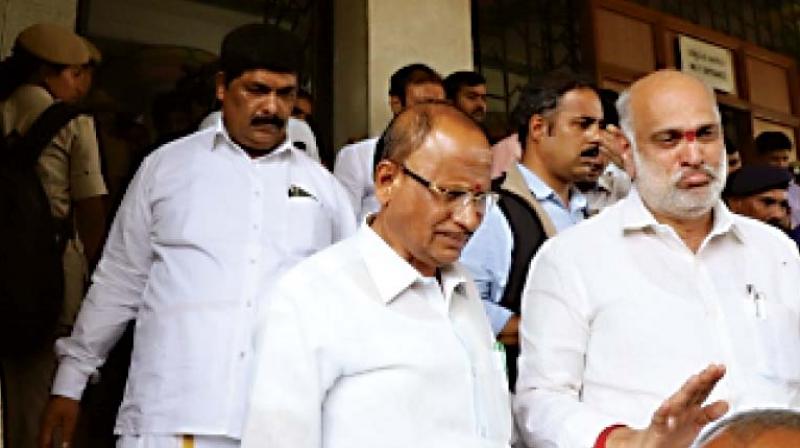 Instigated revolt! Itâ€™s rebel MLAâ€™s word against Siddaramaiahâ€™s