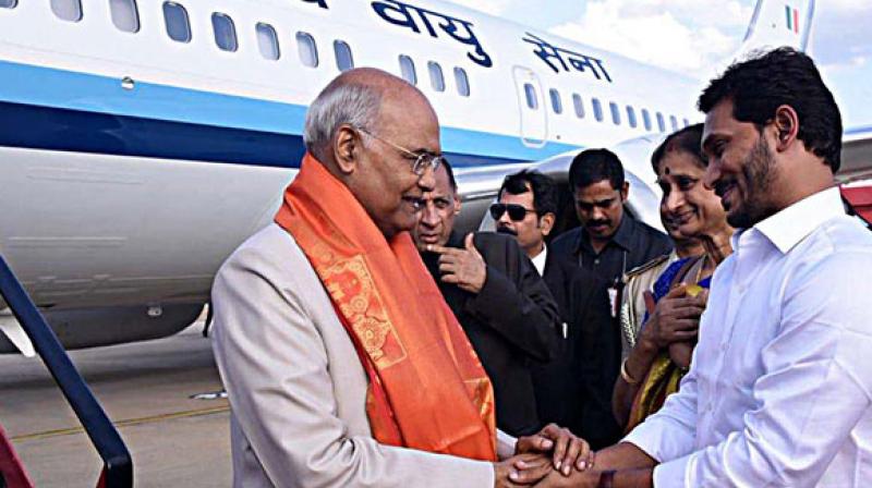 Andhra: President Ram Nath Kovind arrives in state to visit Tirupati temple
