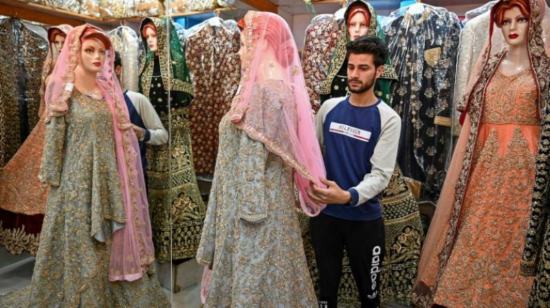 â€˜Canâ€™t have dreams in Kashmirâ€™: Kashmiris trim big weddings after restrictions