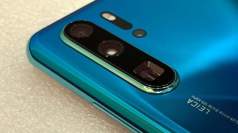 And the best smartphone 2019 award goes to Huawei P30 Pro!