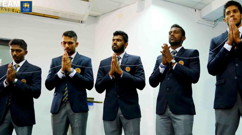 Sri Lanka squad leaves for Pakistan despite security concerns