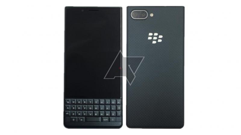 The phone misses out on the BlackBerrys traditional trackpad but it does have a compact and nice looking keyboard at the bottom. (Image: Android Police)