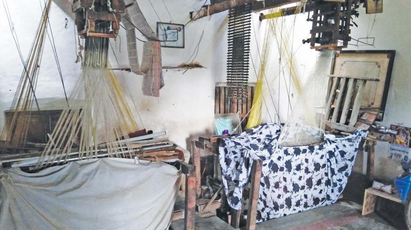 Krishnagiri: Manual looms gather dust as weavers switch over jobs