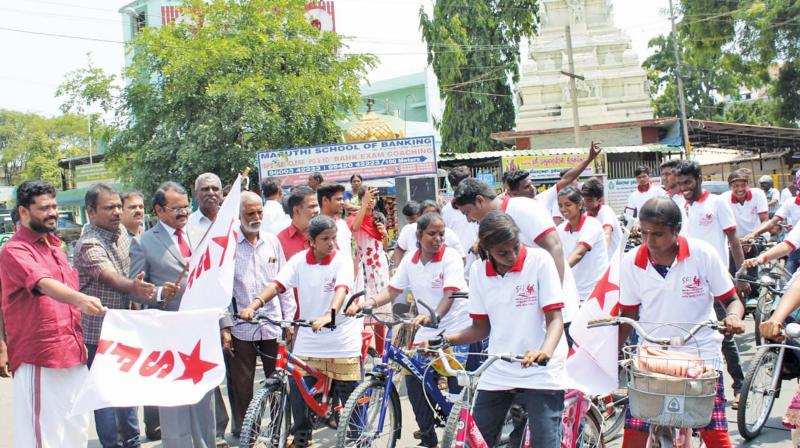 Coimbatore: SFI bicycle rally for upgrading school infra