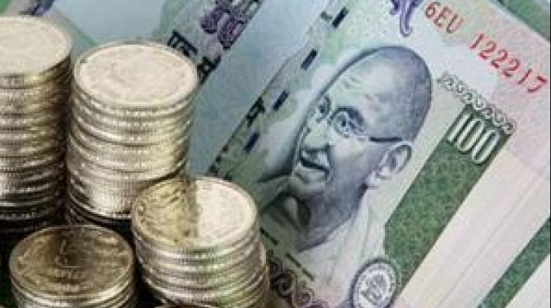 First time in a month, forex reserves fall by USD 1.11 billion