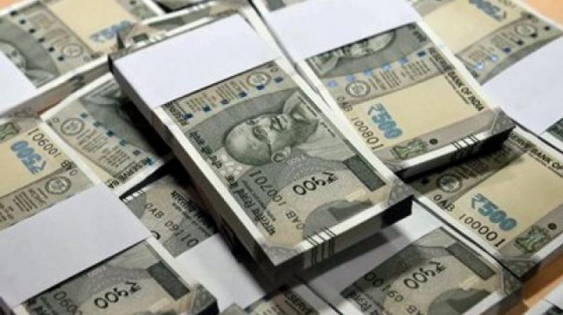 India is likely to stick to its fiscal deficit target of 3.2 percent of gross domestic product, said EAC member Surjit Bhalla. Photo: PTI