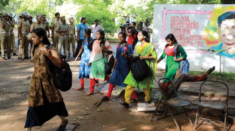 Kochi: Students Federation of India, Fraternity clash on office