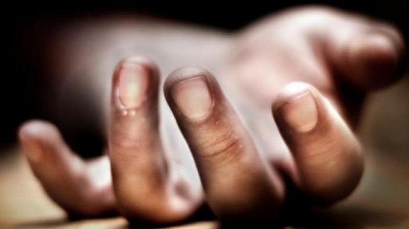 Pune techie\s wife, undergoing treatment, slits daughter\s wrists: Police