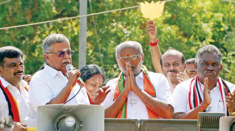 Parties intensify campaign in Kovai, Pollachi on last day