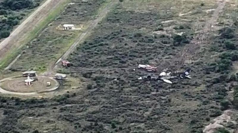 Picture showing the wreckage of a plane that crashed with 97 passengers and four crew on board on take off at the airport of Durango, in northern Mexico. (Photo: AFP)