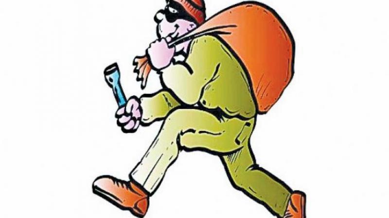 Hyderabad: Burglars attempt to mow down SI of Dundigal police station