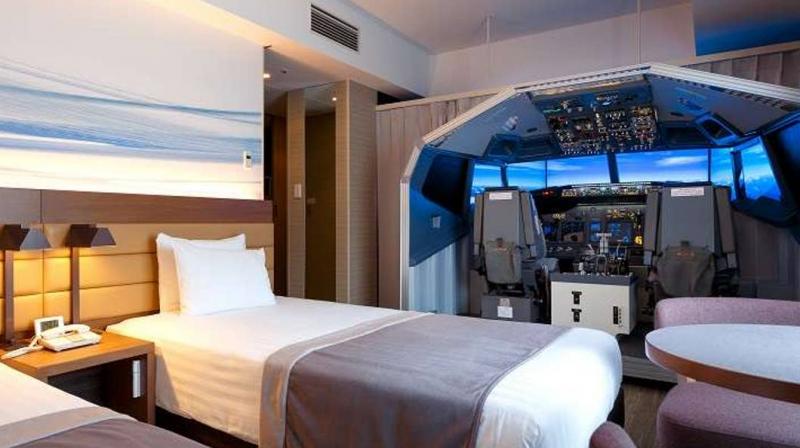 The Haneda Excel Hotel Tokyu, which is connected to Terminal 2 of Haneda International Airport in Tokyo, offers a room, called the Superior Cockpit Room.