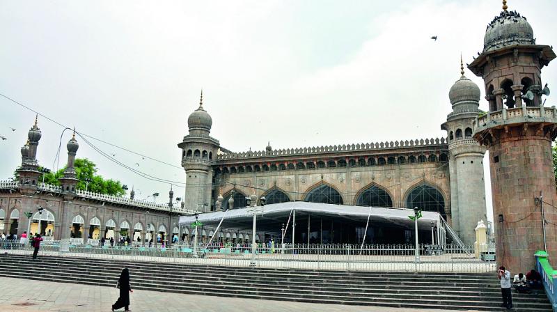 Renovation of the 16th Century Macca Masjid is not likely to begin any time soon.