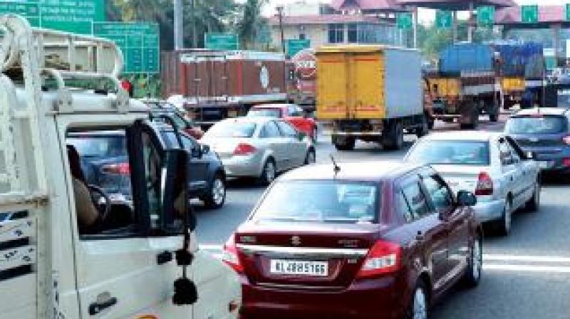 With National Highways Authority of India (NHAI) not doing anything to provide a  dedicated lane at toll plazas, the state government must take steps to ensure such lanes, he demanded.  (Representational image)