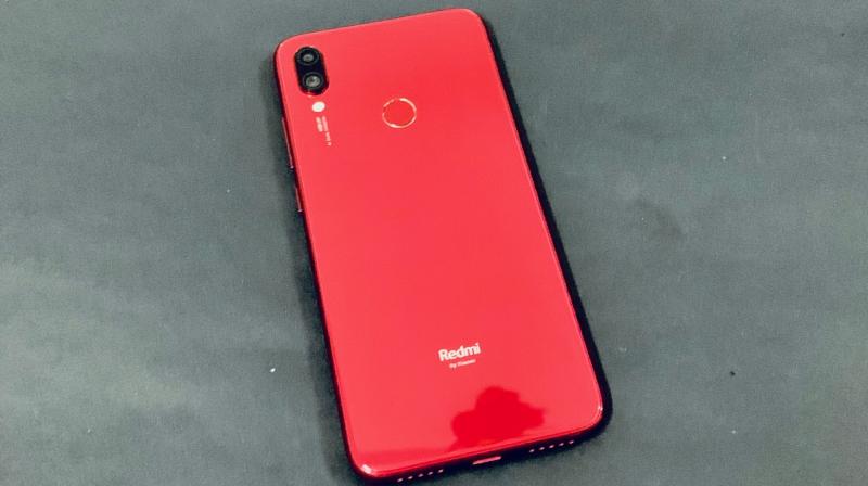 The Redmi Note 7S is a stunner.