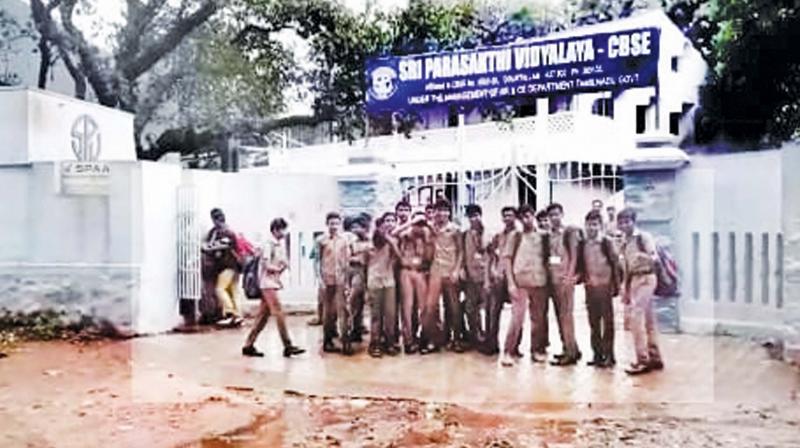 Tirunelveli: School kids made to stand in rain as punishment