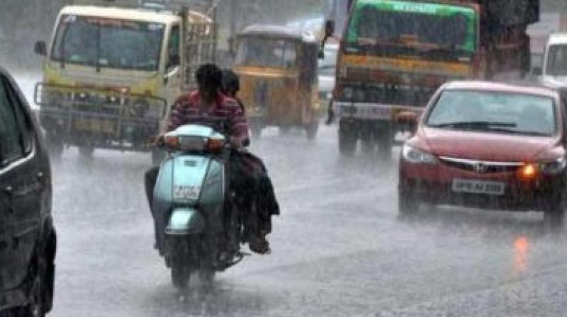 Heavy rains add to commutersâ€™ woes on Secunderabad-RTC stretch