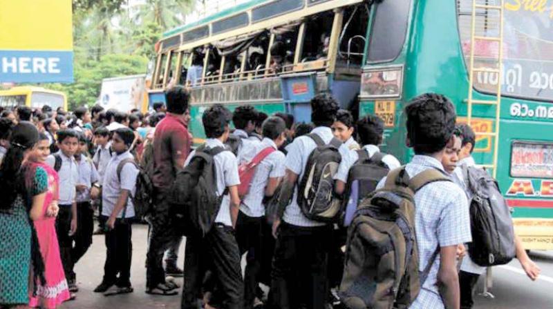 Bengaluru: Students, show fee receipts to travel in bus
