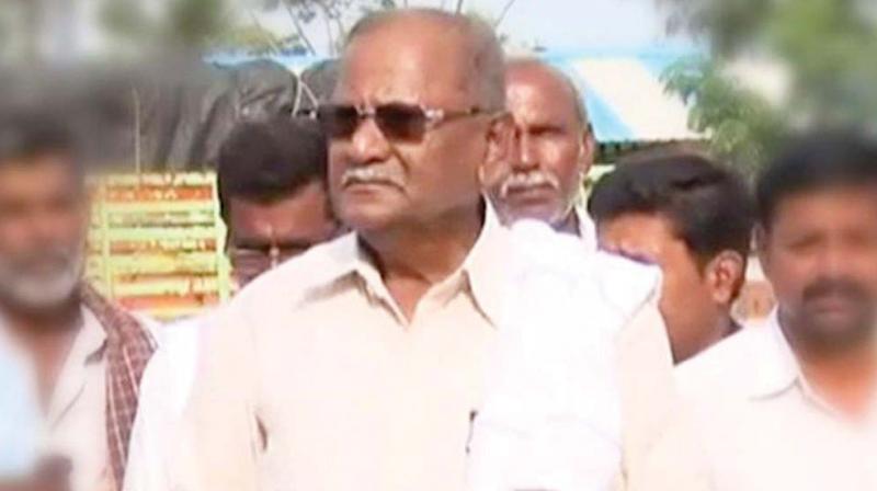 Transport minister D C Thammanna abuses villagers for voting for Sumalatha Ambareesh