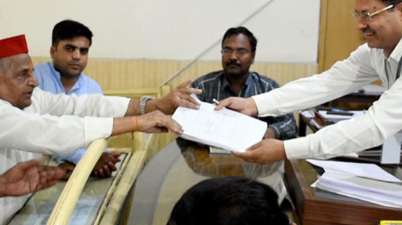 SP patron Mulayam Singh Yadav files nomination papers