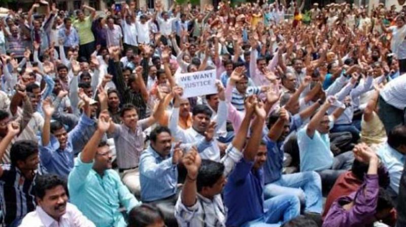 Telangana junior doctors call for strike over stipend