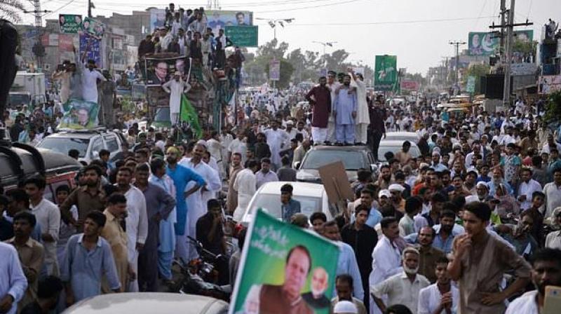 Sharif has been rallying crowds since Wednesday as he makes his way down the major road from capital Islamabad to his partys stronghold in the eastern city of Lahore, weeks after he was deposed by the supreme court. (Photo: AFP)